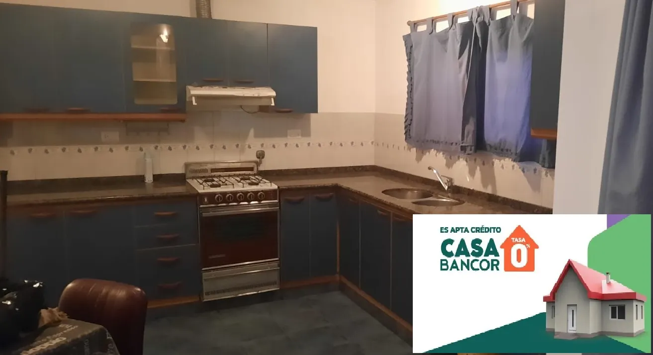 VENTA CASA 3 DORM. 3 BAÑOS B° PARQUE CAPITAL A 50 M DE CLUB BARRIO PARQUE