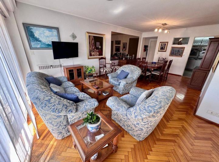 Departamento · 186m² · 7 Ambientes · 1 Cochera