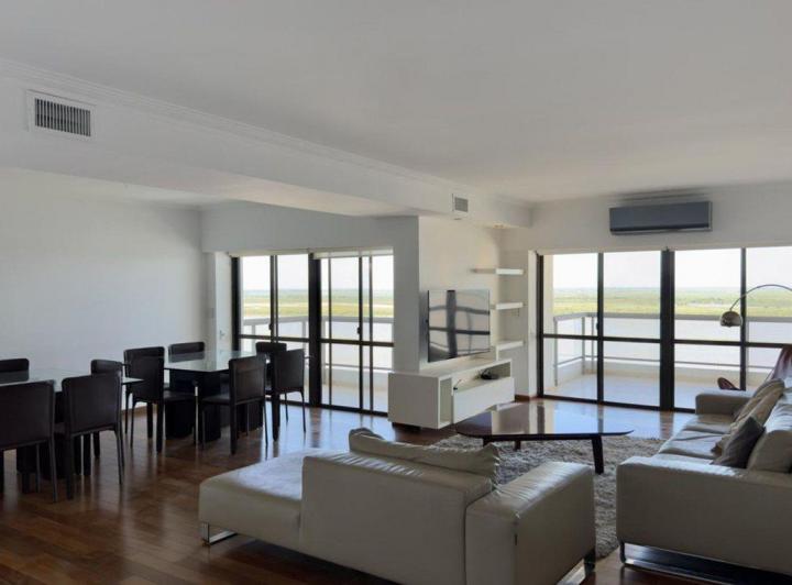 Departamento · 235m² · 7 Ambientes · 2 Cocheras