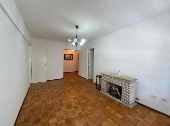 Departamento · 87m² · 5 Ambientes · 1 Cochera