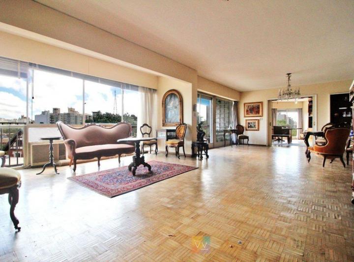Departamento · 217m² · 7 Ambientes · 1 Cochera