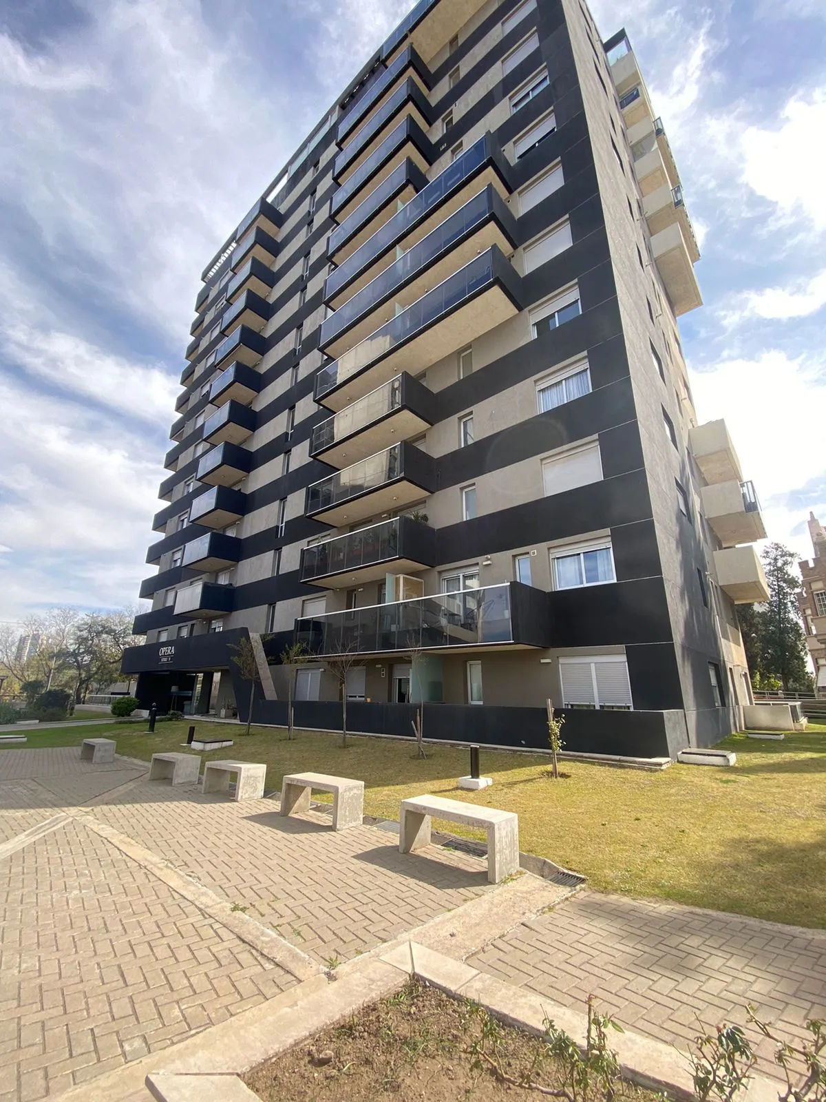 Opera Luxury, departamento dos dormitorios en venta, con cochera