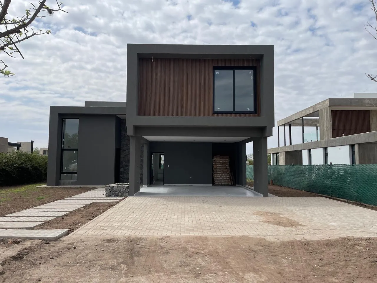 Chacras De la Villa Execpcional casa a estrenar 3d =Esc muy Buena