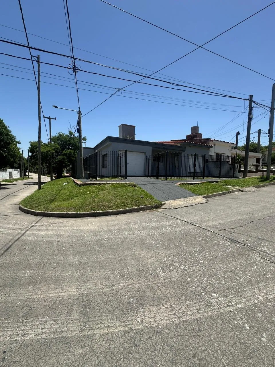 Casa  en Venta Los Olivos 2 Dormitorios, 2 baños y pileta  APTO CRÉDITO
