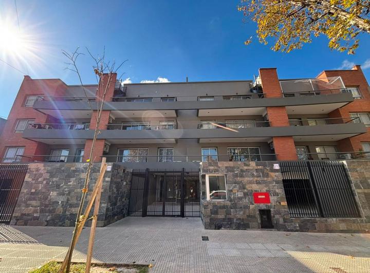 Departamento · 110m² · 4 Ambientes · 4 Cocheras