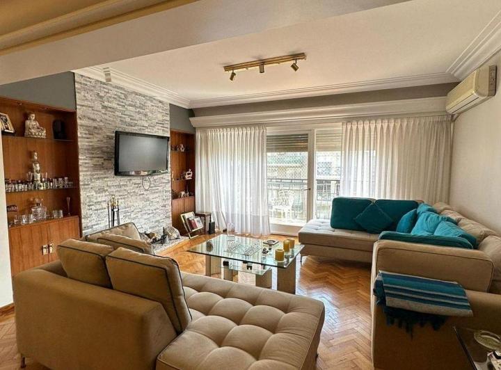 Departamento · 210m² · 5 Ambientes · 1 Cochera