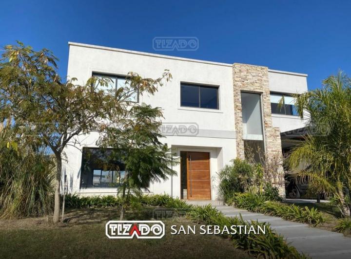 Casa · 281m² · 5 Ambientes · 1 Cochera