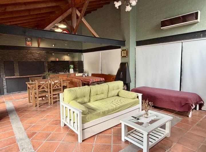 Casa · 65m² · 2 Ambientes · 2 Cocheras