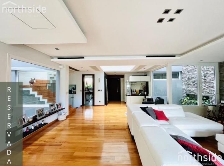 Casa · 276m² · 6 Ambientes · 2 Cocheras