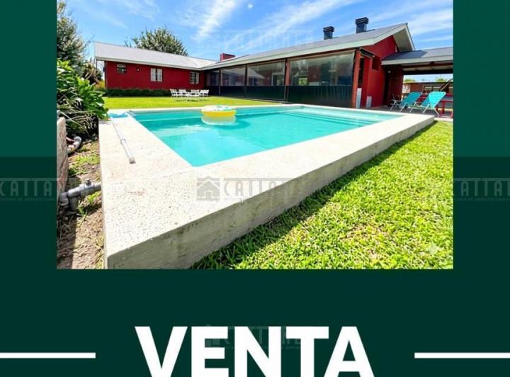 Casa · 190m² · 5 Ambientes · 2 Cocheras