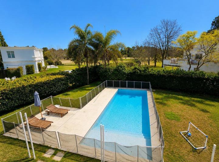Casa · 310m² · 7 Ambientes