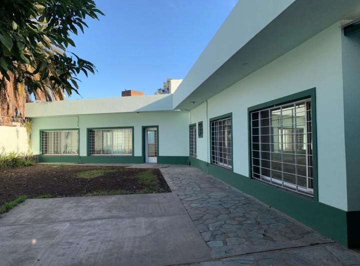Casa · 143m² · 4 Ambientes · 2 Cocheras
