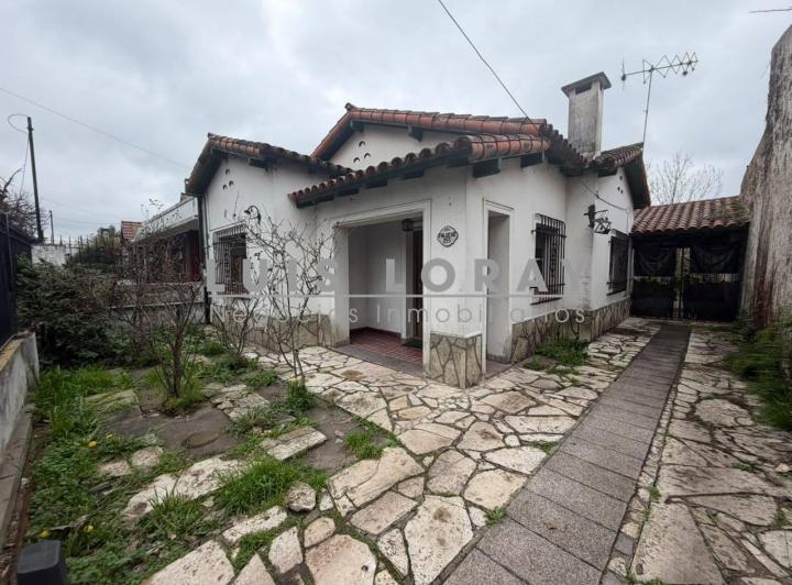Casa · 110m² · 4 Ambientes · 2 Cocheras