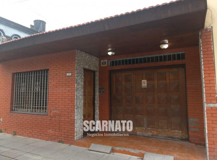 Casa · 160m² · 5 Ambientes · 1 Cochera
