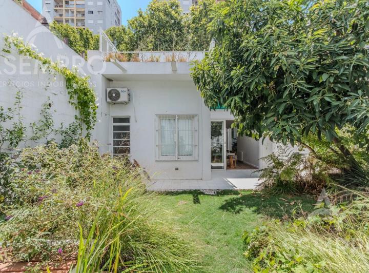 Casa · 215m² · 5 Ambientes · 1 Cochera