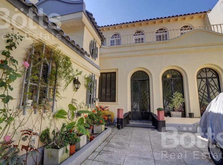 Casa · 163m² · 4 Ambientes · 1 Cochera