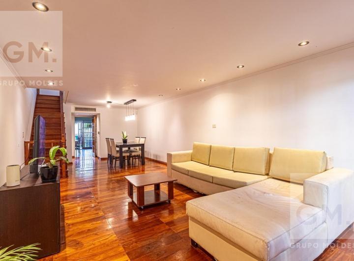 Casa · 162m² · 5 Ambientes · 2 Cocheras