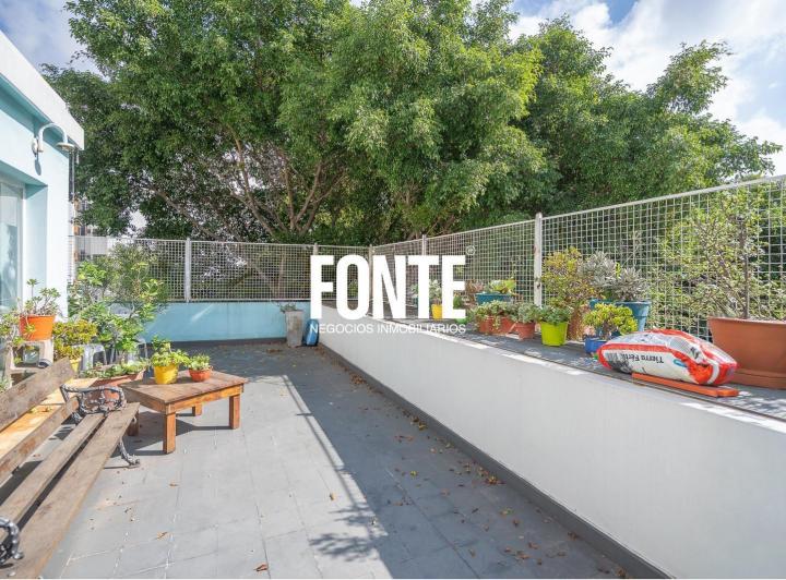 Casa · 102m² · 4 Ambientes · 2 Cocheras