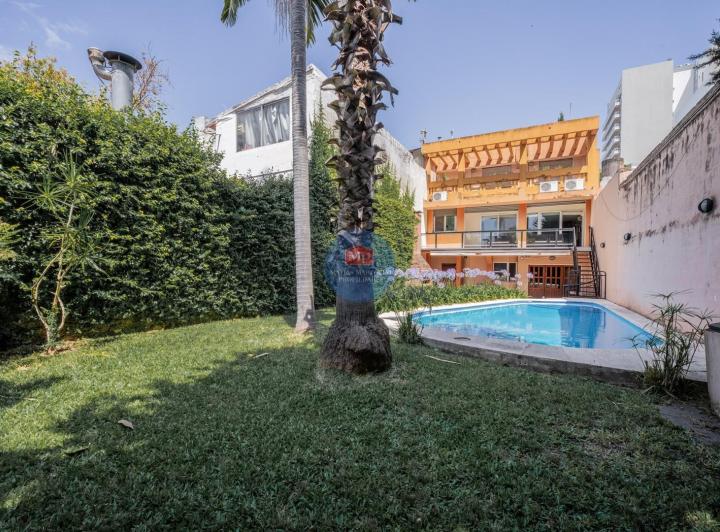 Casa · 411m² · 7 Ambientes · 4 Cocheras