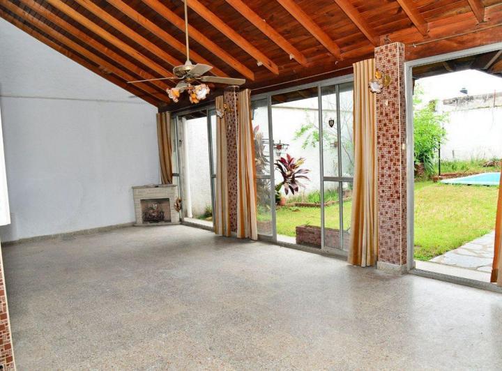 Casa · 93m² · 4 Ambientes · 1 Cochera