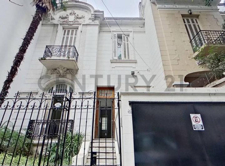 Casa · 265m² · 6 Ambientes · 1 Cochera