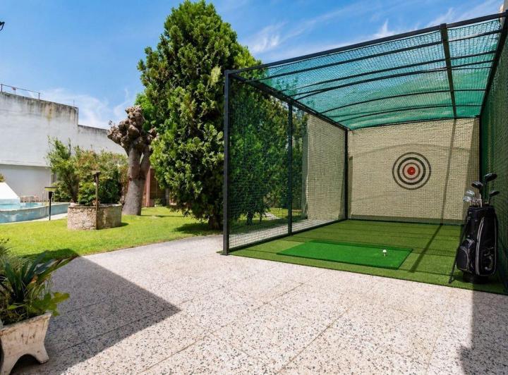 Casa · 282m² · 5 Ambientes · 2 Cocheras