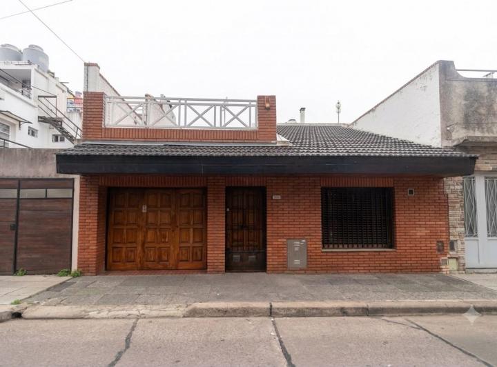 Casa · 163m² · 3 Ambientes · 1 Cochera