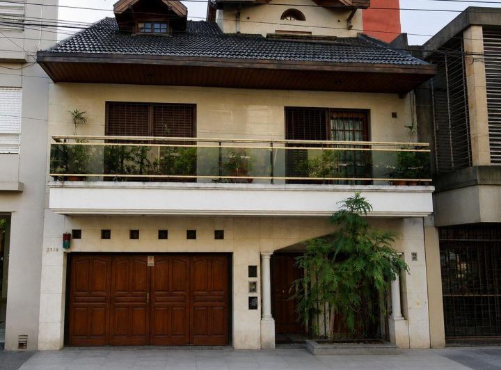 Casa · 400m² · 10 Ambientes · 1 Cochera