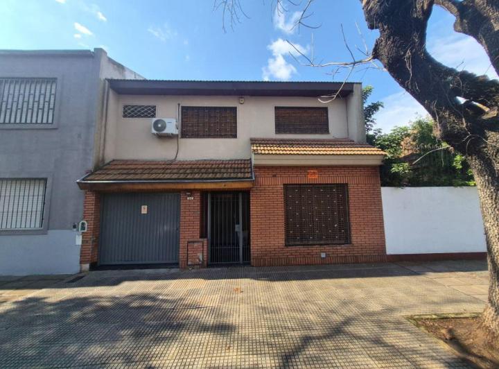 Casa · 152m² · 5 Ambientes · 1 Cochera