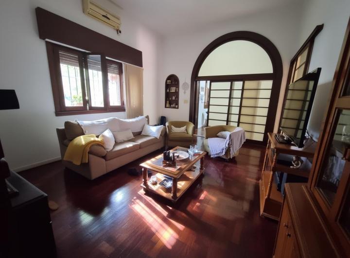 Casa · 140m² · 5 Ambientes