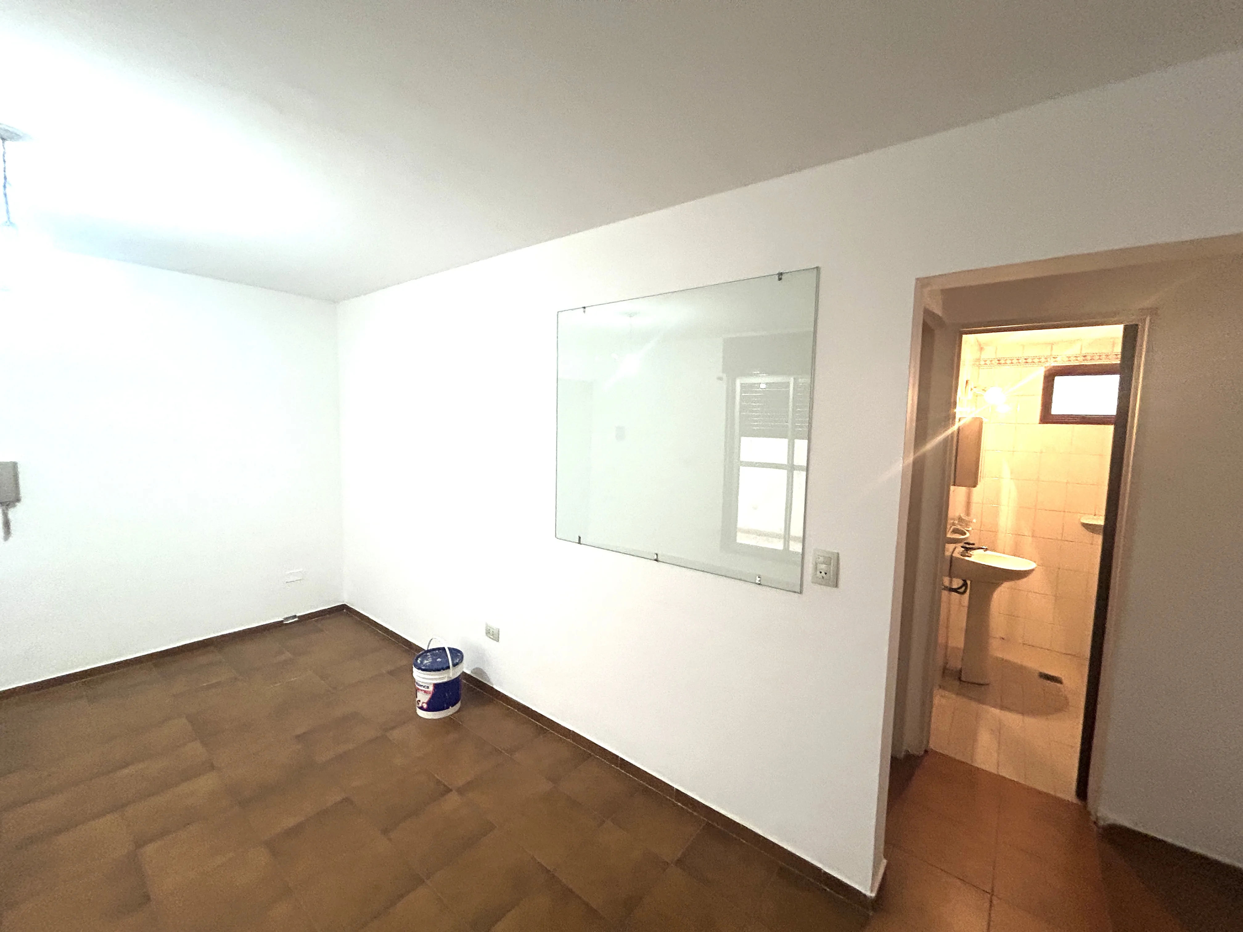 Nueva Cordoba Departamento un dormitorio  dos patios calle Independencia