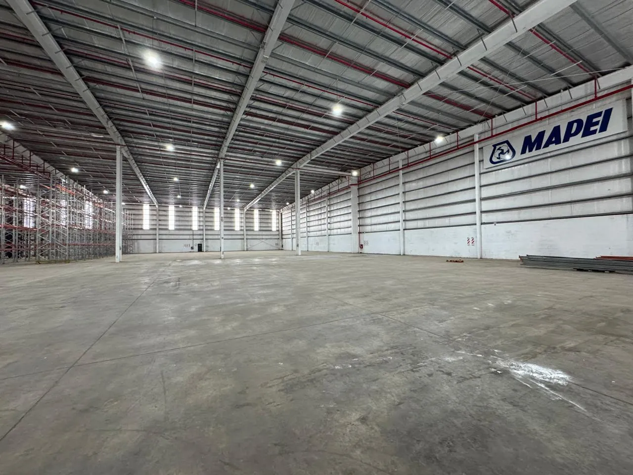 NAVES DE GRAN SUPERFICIE PARQUE LOGISTICO CENTRAL PLAZA