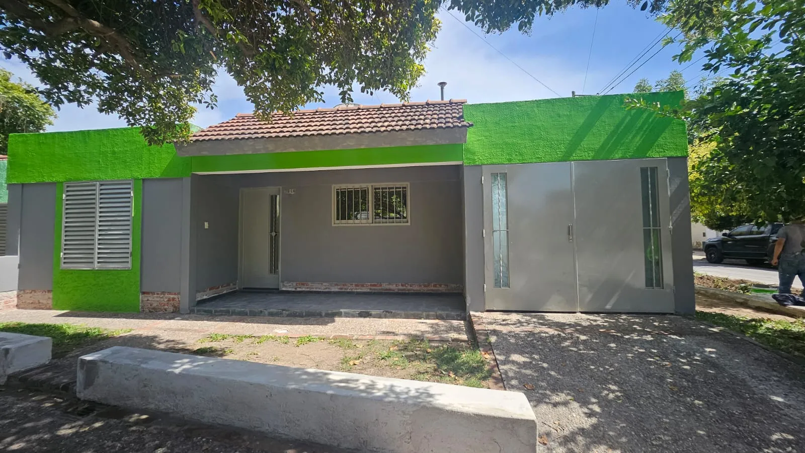 Ideal inversor. 4 casas. Excelente propiedad en bloque en venta.