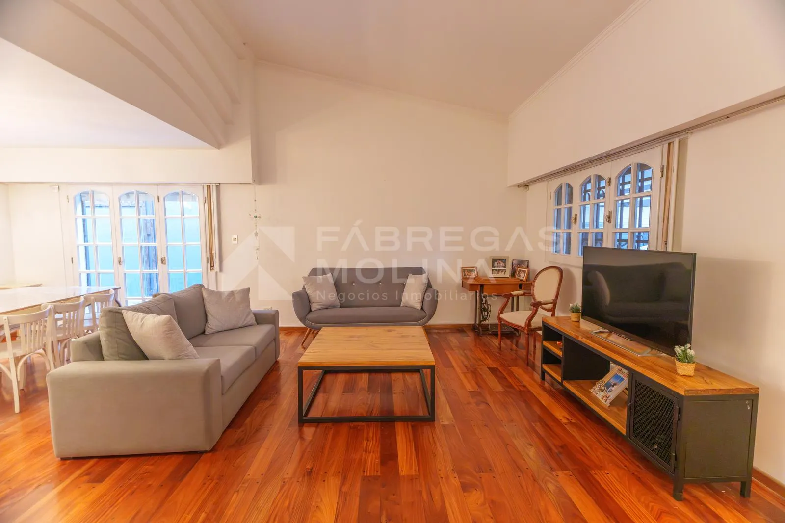 ¡Venta! Casa en Cerro de las Rosas - Toda en una planta ¡Apta Crédito!