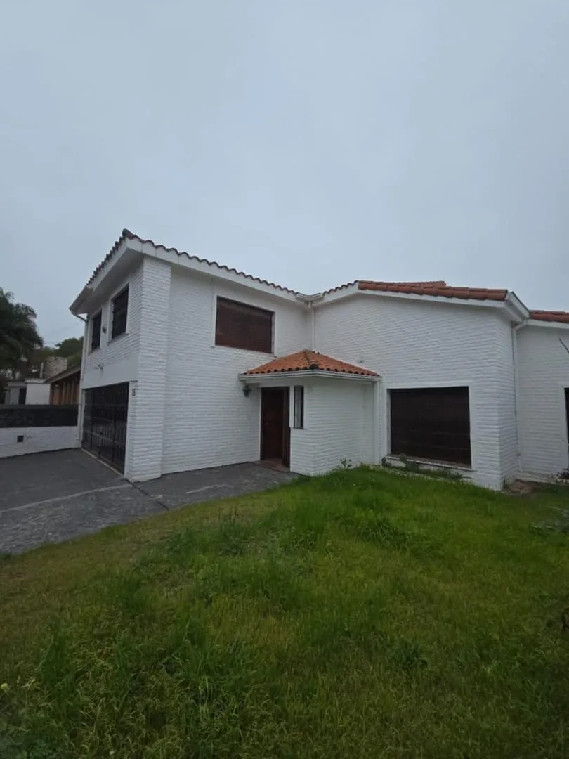 Casa en alquiler | Jardin Espinosa| 4 dormitorios