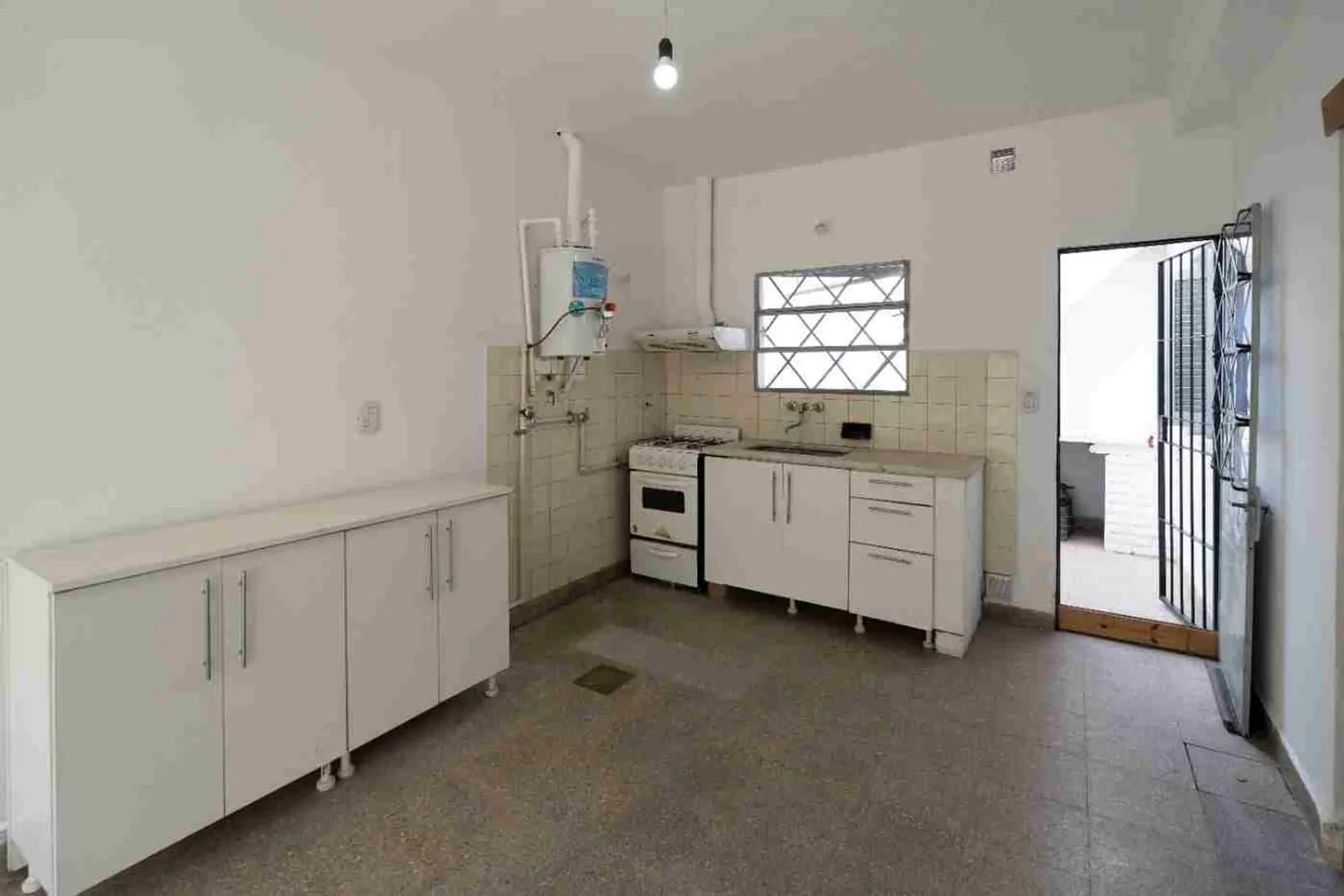 VENTA CASA 2 DORM BARRIO JARDIN