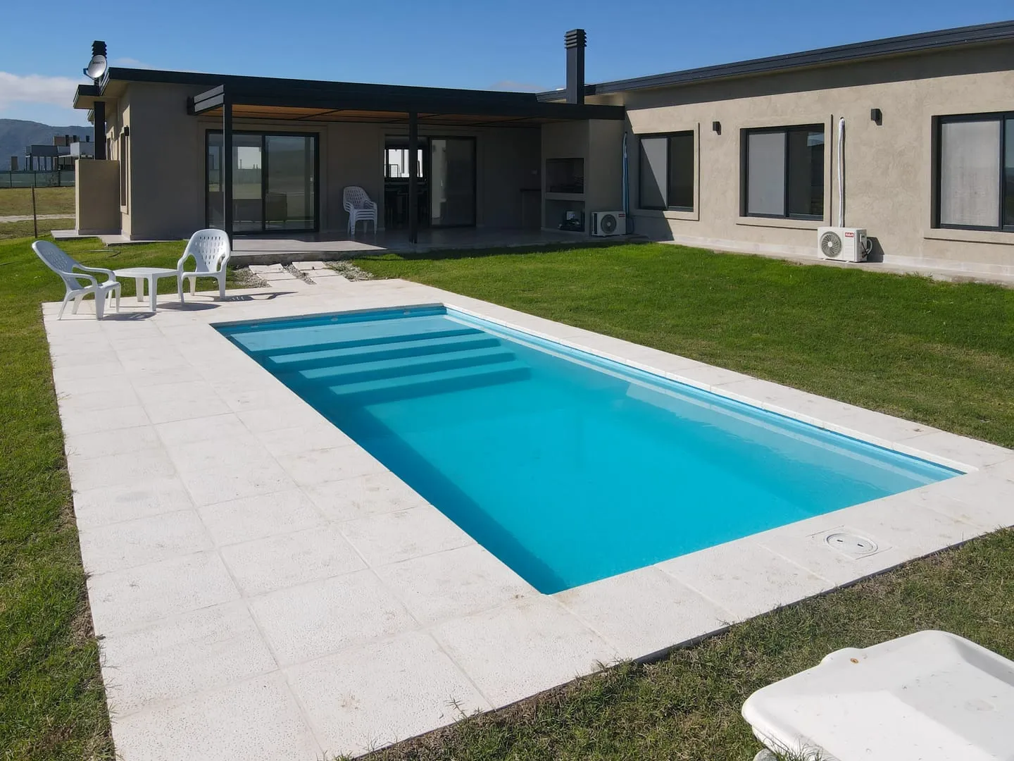 VENTA LUMINOSA CASA 3 DORM POTRERO DE GARAY