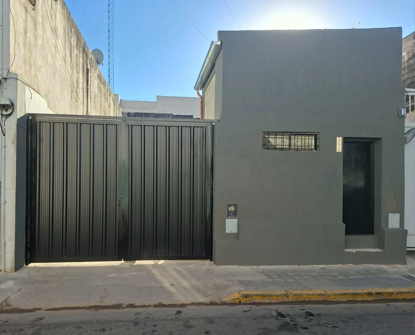 VENTA - Galpon sobre calle Salta
