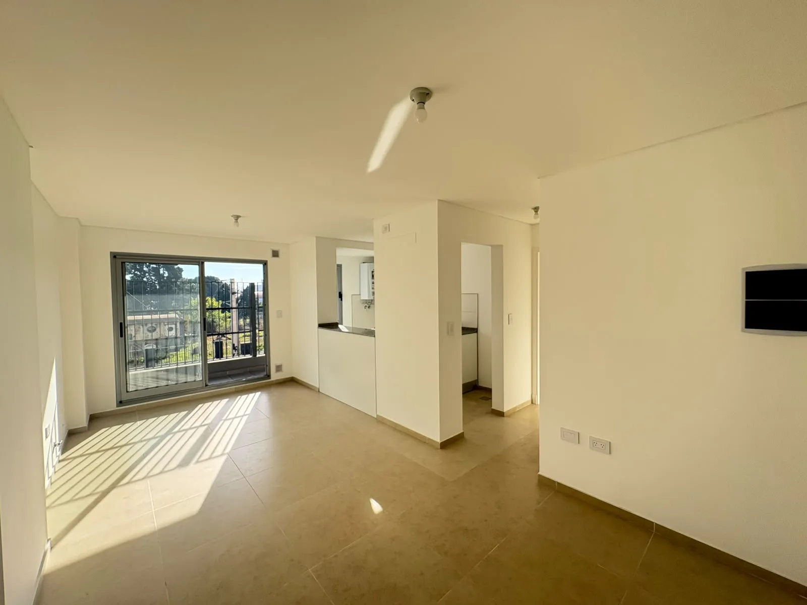 Gran Oportunidad - Venta Departamento a Estrenar de 1 Dormitorio con Balcon - Frente. Edif Pilay 21