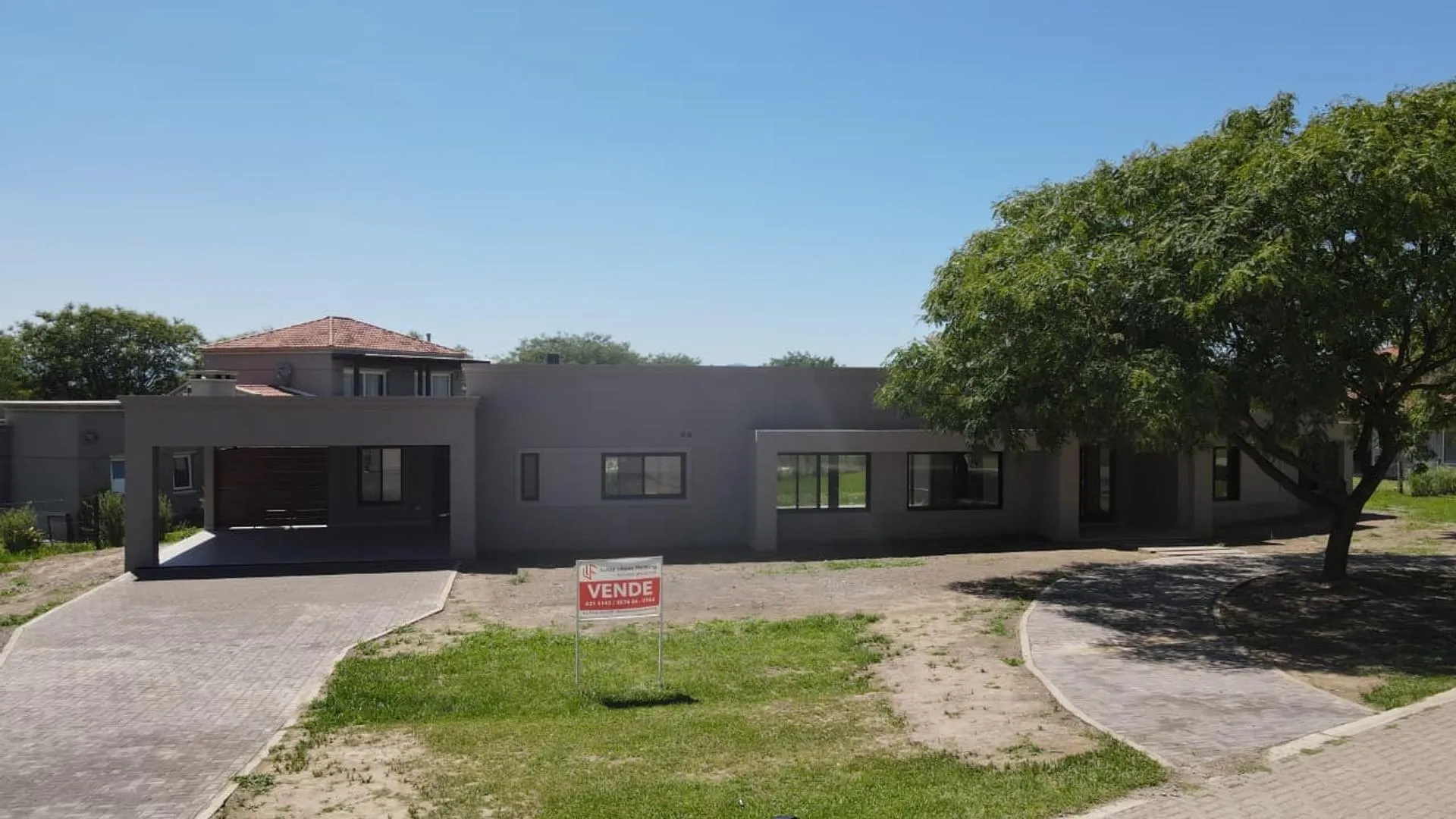 CASA EN VENTA - PRADERAS DE SAN LORENZO