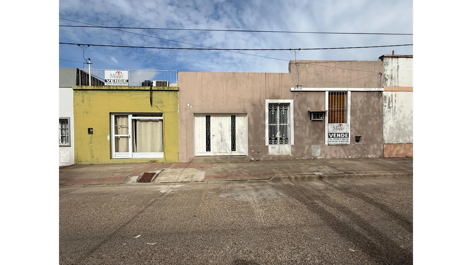 Casa apta profesional con local y frente de 14 x 17