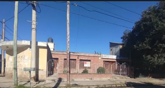 Casa Esquina en Venta – Barrio Ampliación Centro América