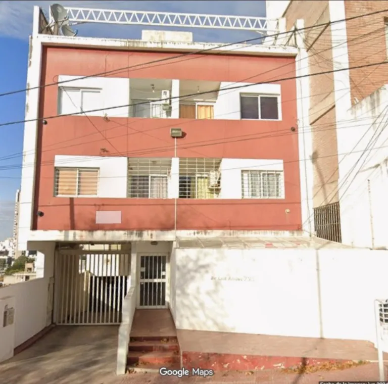 ALQUILO COCHERA BV LOS ANDES 721, BARRIO COFICO