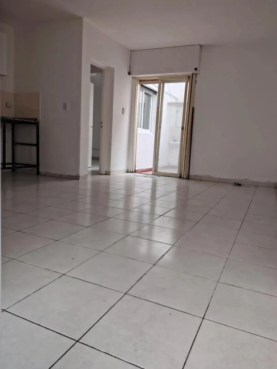 VENDO DEPTO 1 DORMI EN PLANTA BAJA CON DOBLE PATIO EN B GENERAL PAZ