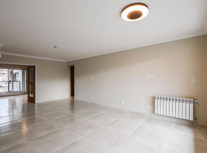 Departamento · 140m² · 5 Ambientes · 1 Cochera