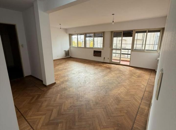 Departamento · 103m² · 5 Ambientes · 1 Cochera