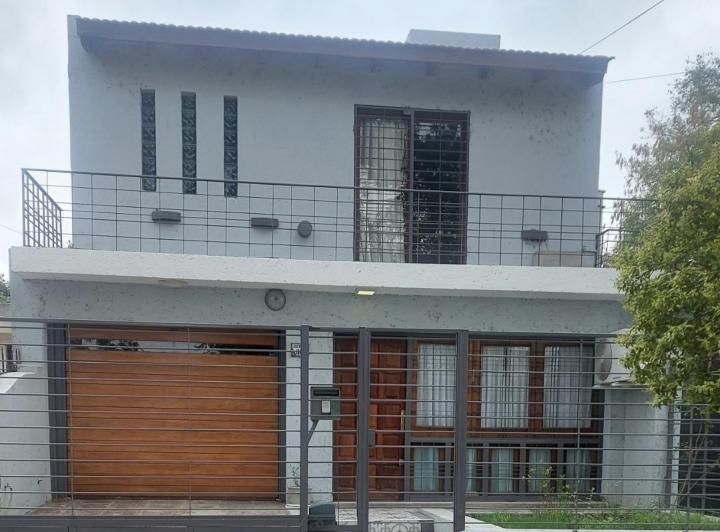 Casa · 150m² · 4 Ambientes · 1 Cochera