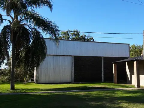 Galpón en Venta en Arroyo Aguiar, La Capital