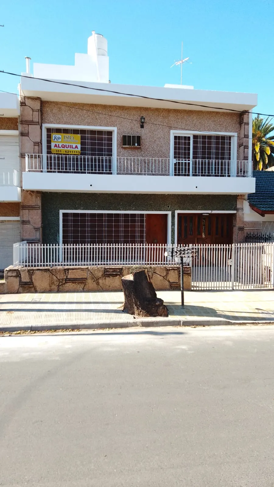 Oportunidad inversionistas, Casa y dos Departamentos