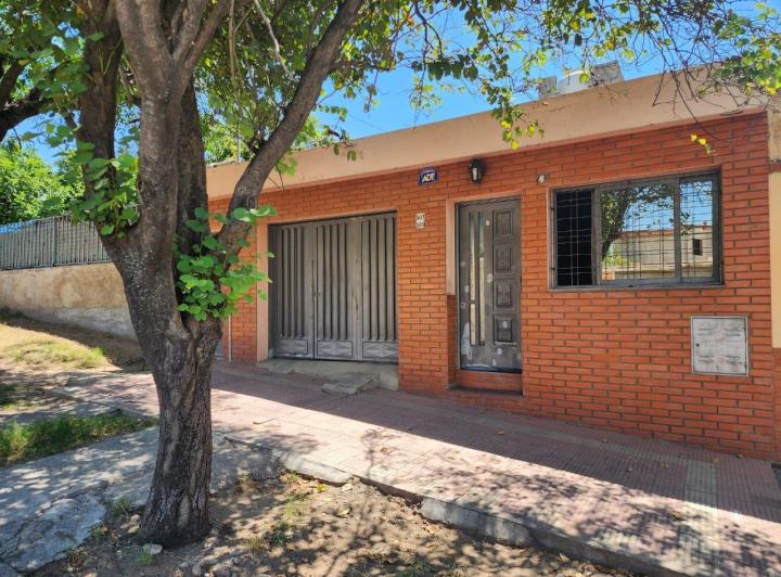 Casa · 126m² · 2 Dormitorios · 1 Cochera